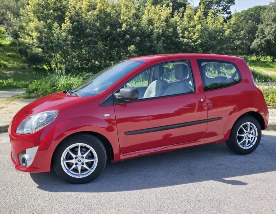 TWINGO